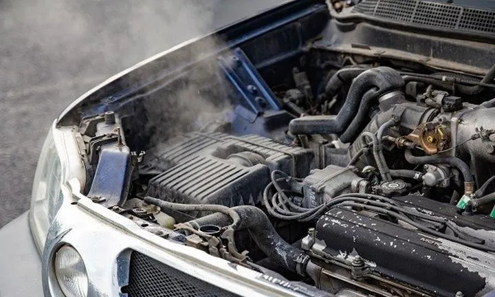Jak rozpoznać objawy zepsutego silnika pod wpływem zagotowania?