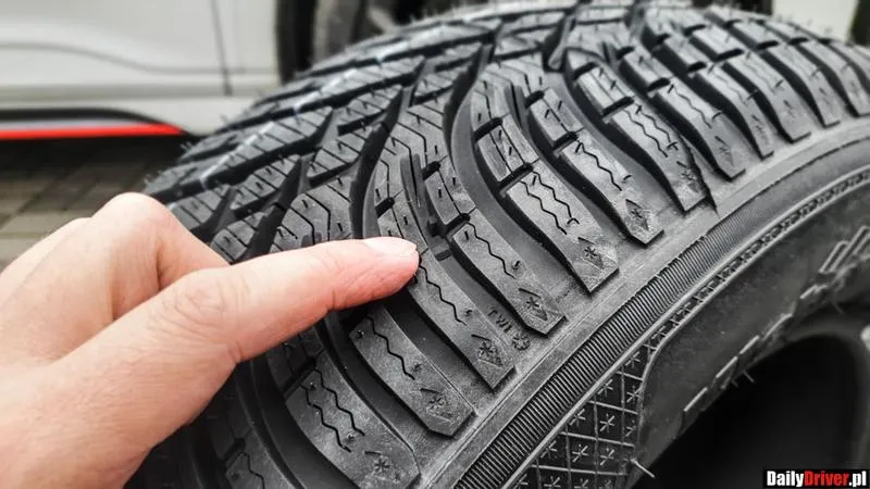 Praktyczny przewodnik: Jak skutecznie mierzyć bieżnik opony?