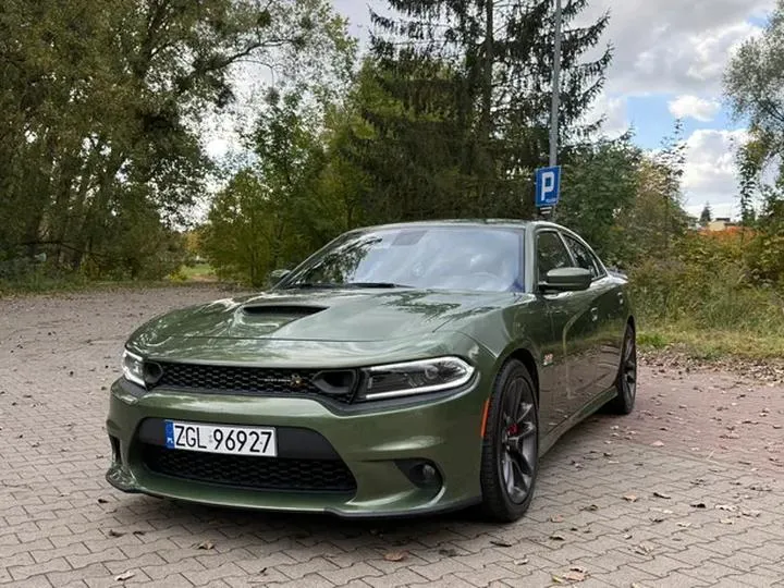 Przewodnik po silnikach w Dodge Charger – które wybierać?