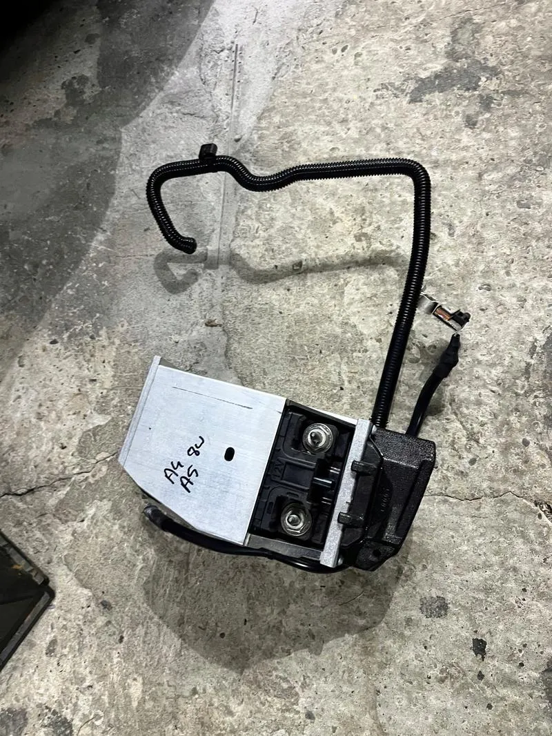 Wymiana akumulatora w Audi